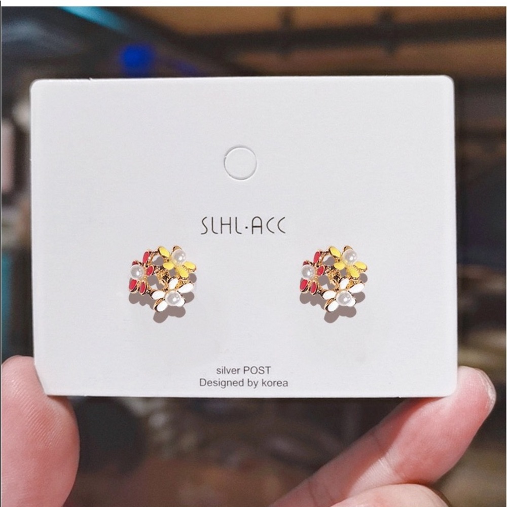 Three Flowers Stud Earrings